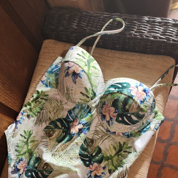 ASOS South Beach Palm Leaf Print One-Piece! Out Of Stock/ Sold Out! - Picture 4 of 5